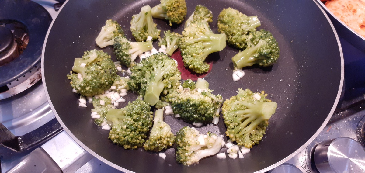 Garlic broccoli