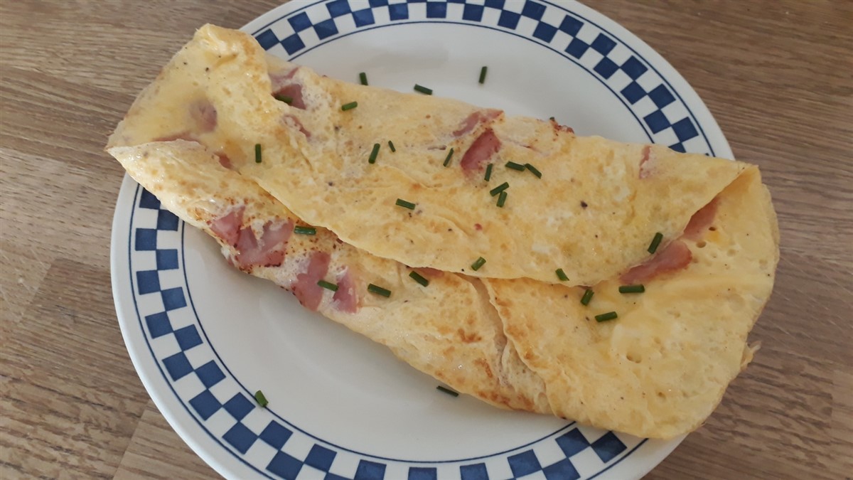 Ham and cheese omelet