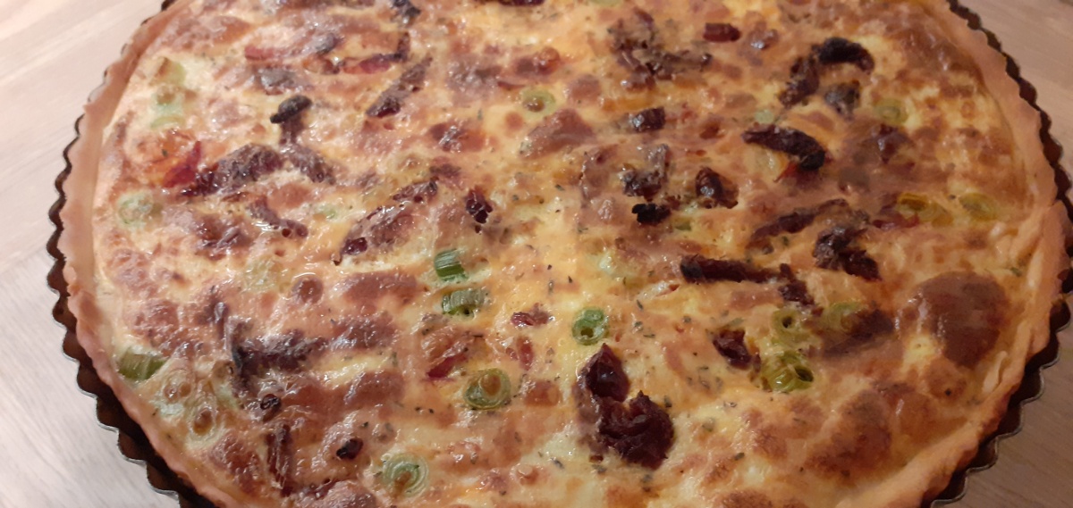 Quiche with chorizo and sundried tomatoes