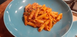 Pasta with tuna and capers